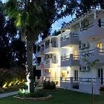 Cavos Beach House