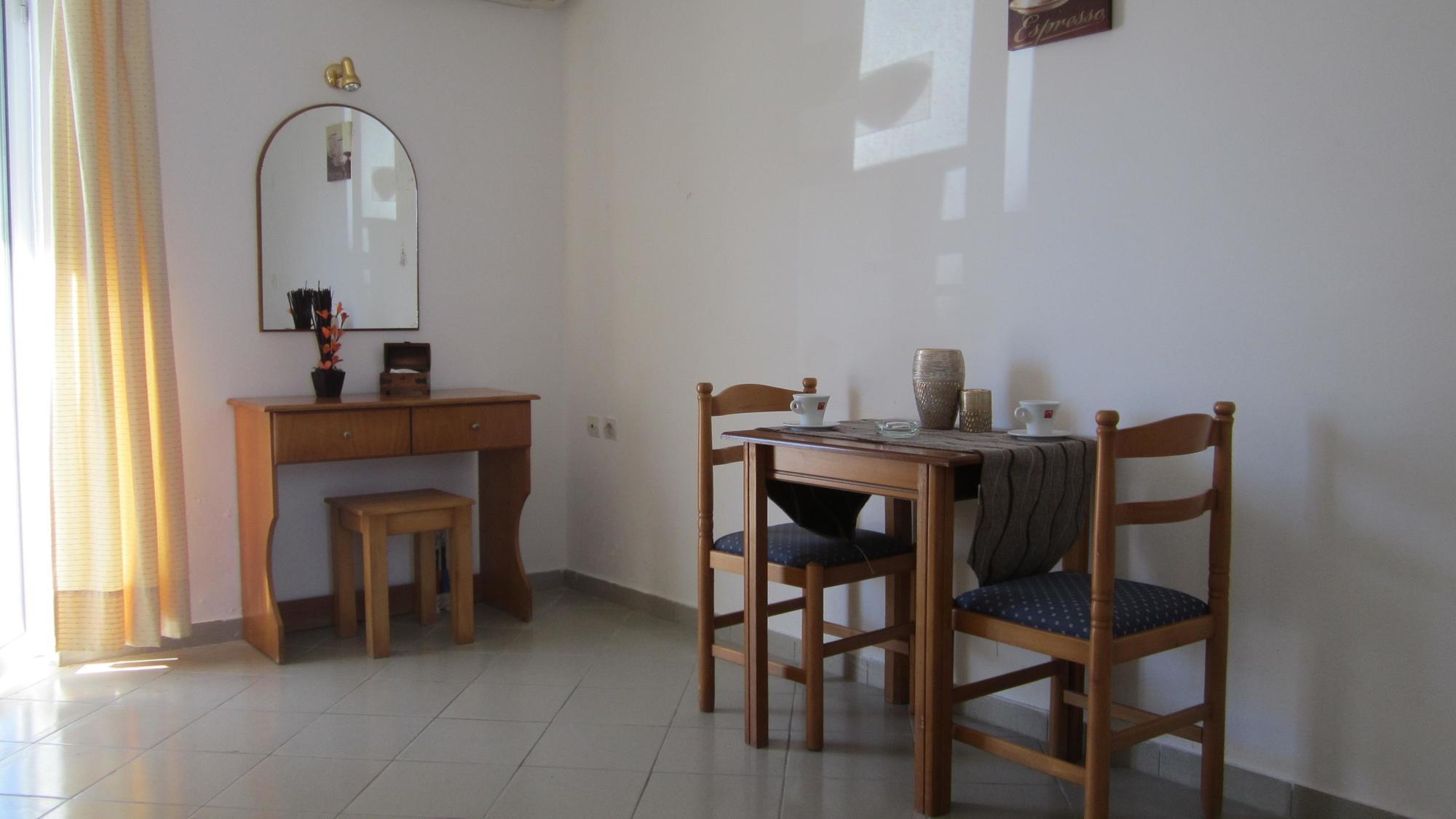 Cavos House * Kávos