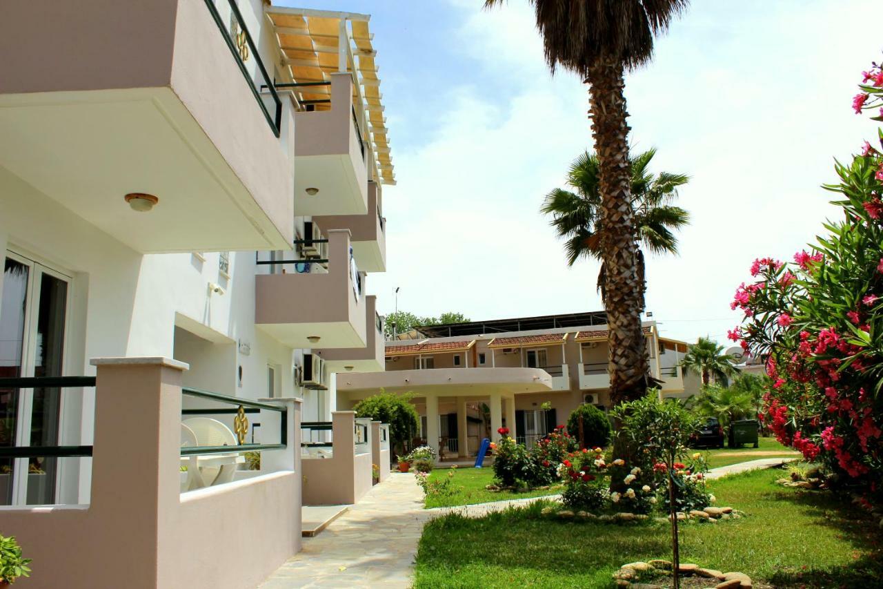 Appartement Cavos House *
